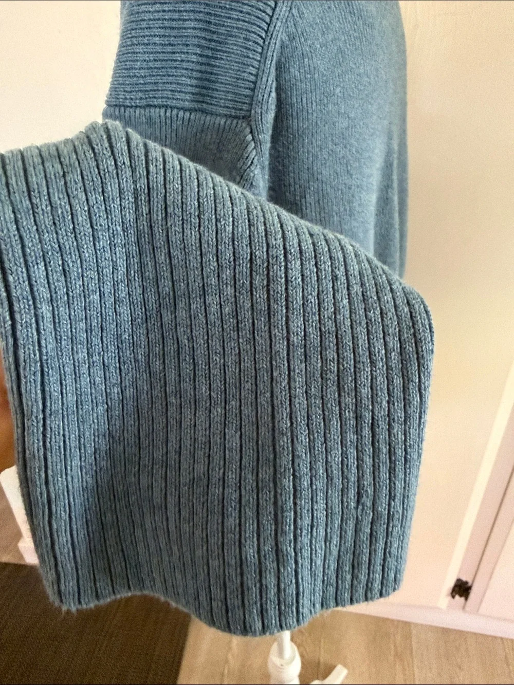 Live The Process V-Neck Cropped Sweater in Dusty Blue